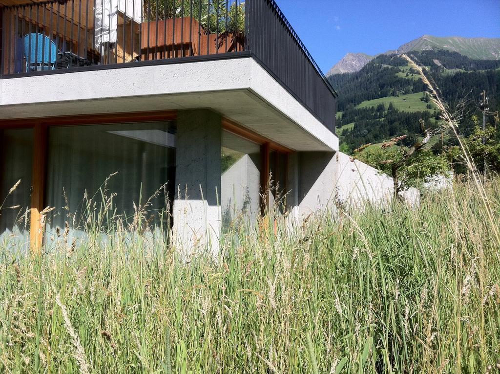 Chalet Park Apartment Mit Sauna Hamam Diemtigen Quarto foto